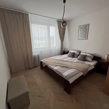 Spacious 2 Bedroom 1 Stop From Historical Center * Kosice