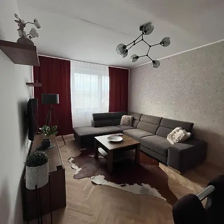 Spacious 2 Bedroom 1 Stop From Historical Center Kosice