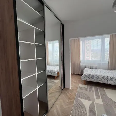 Spacious 2 Bedroom 1 Stop From Historical Center Kosice